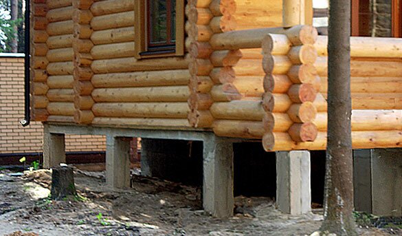 nezaglublenniy-stolbchatiy-fundament.jpg