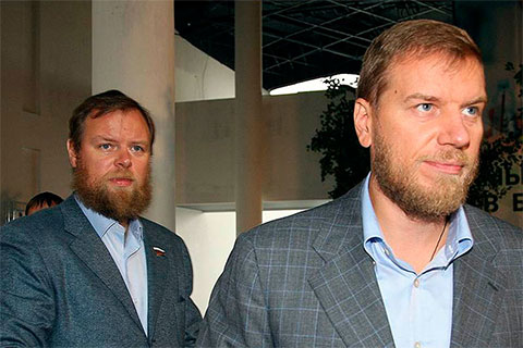 dmitrij-i-aleksej-ananevy.jpg